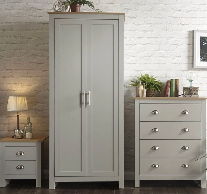 Lancaster Bedroom Furniture Set